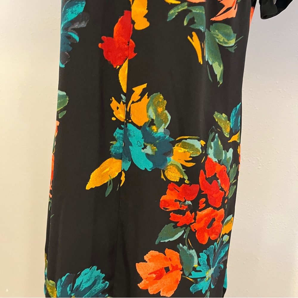 A New Day Floral V-Neck short sleeve a-line mini Dress - Picture 4 of 11